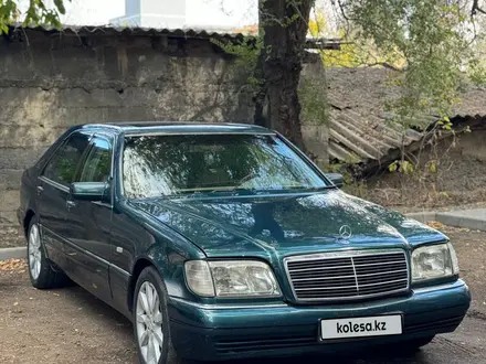 Mercedes-Benz S 320 1998 года за 2 450 000 тг. в Алматы