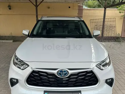 Toyota Highlander 2022 года за 24 300 000 тг. в Тараз