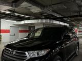 Toyota Highlander 2013 года за 15 600 000 тг. в Тараз