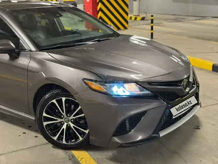 Toyota Camry 2019 года за 11 700 000 тг. в Алматы – фото 8