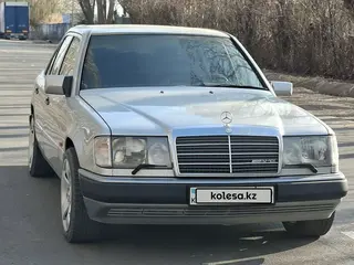 Mercedes-Benz E 320