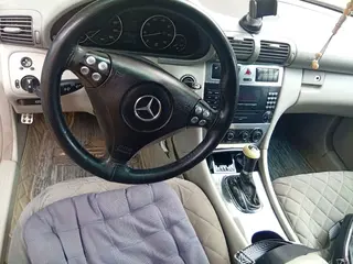 Mercedes-Benz C 200