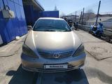 Toyota Camry 2002 года за 3 800 000 тг. в Алматы – фото 2