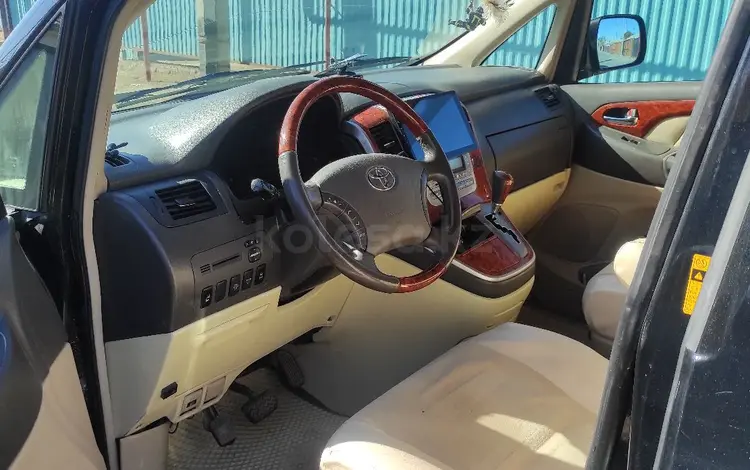 Toyota Alphard 2004 года за 6 600 000 тг. в Атырау