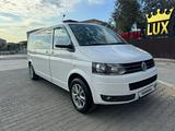 Volkswagen Caravelle 2014 года за 18 000 000 тг. в Актау