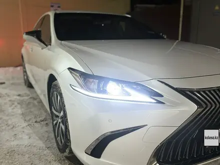 Lexus ES 200 2021 года за 20 500 000 тг. в Уральск – фото 3