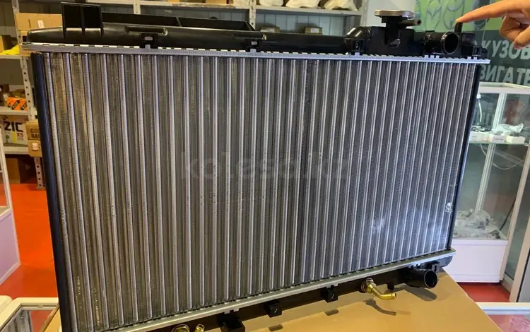 Радиатор охлаждения CR-V (95-) 2.0i АТ (LRc 2317) за 50 000 тг. в Алматы