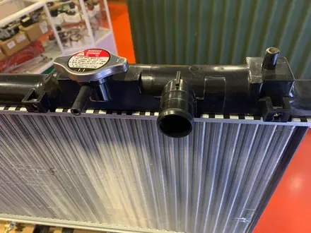 Радиатор охлаждения CR-V (95-) 2.0i АТ (LRc 2317) за 50 000 тг. в Алматы – фото 5