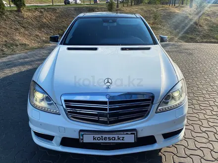 Mercedes-Benz S 500 2010 года за 13 500 000 тг. в Алматы – фото 23