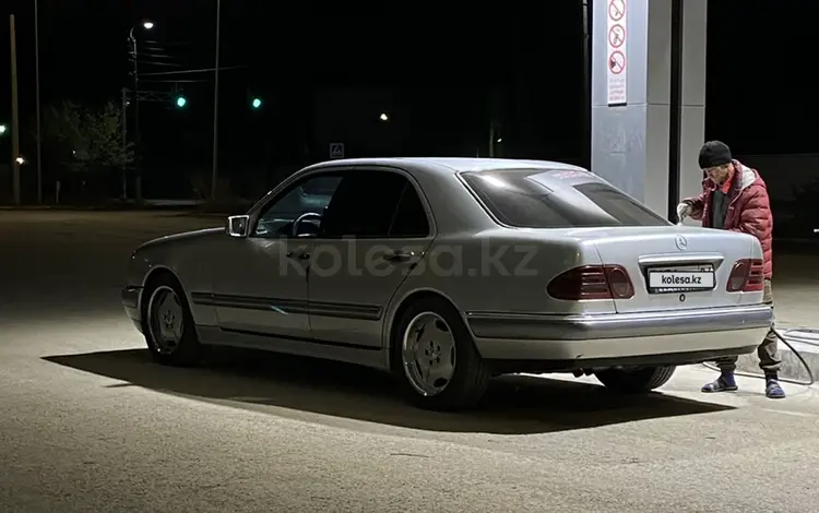 Mercedes-Benz E 320 1998 годаүшін4 350 000 тг. в Актобе