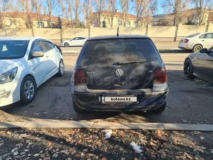 Volkswagen Golf 2001 года за 1 800 000 тг. в Алматы – фото 2