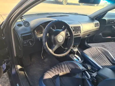 Volkswagen Golf 2001 года за 1 800 000 тг. в Алматы – фото 6