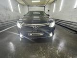 Toyota Camry 2014 годаүшін11 000 000 тг. в Риддер – фото 2