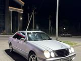 Mercedes-Benz E 280 2001 года за 4 000 000 тг. в Тараз – фото 2