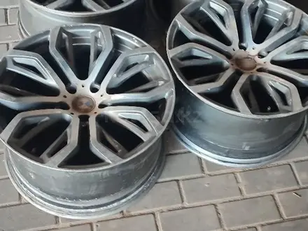 Кастомные диски R20 за 250 000 тг. в Алматы