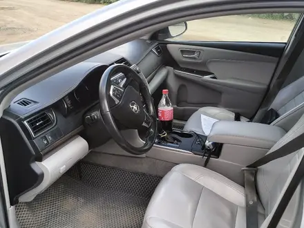 Toyota Camry 2016 года за 5 500 000 тг. в Уральск – фото 2