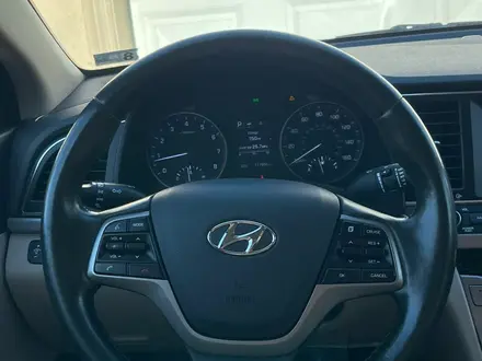 Hyundai Elantra 2018 года за 8 650 000 тг. в Шымкент – фото 26
