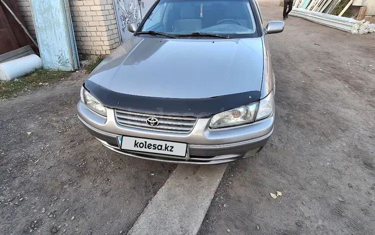 Toyota Camry 1998 годаүшін3 500 000 тг. в Семей