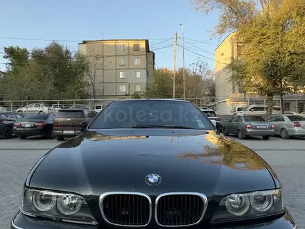 BMW 528 1998 года за 4 100 000 тг. в Шымкент – фото 2