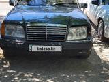 Mercedes-Benz E 200 1994 года за 750 000 тг. в Шымкент
