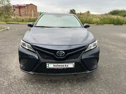 Toyota Camry 2019 года за 12 200 000 тг. в Алматы – фото 11
