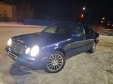 Mercedes-Benz E 230 1997 года за 1 200 000 тг. в Семей – фото 2