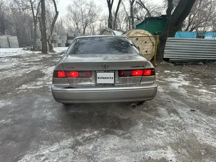Toyota Camry 1998 годаүшін2 900 000 тг. в Алматы – фото 4