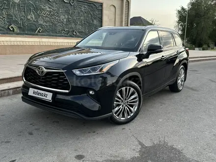Toyota Highlander 2023 года за 35 000 000 тг. в Алматы
