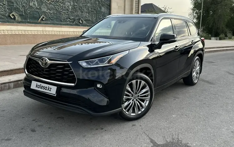 Toyota Highlander 2023 года за 35 000 000 тг. в Алматы