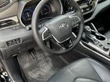 Toyota Highlander 2023 года за 35 000 000 тг. в Алматы – фото 4