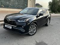 Toyota Highlander 2023 года за 35 000 000 тг. в Алматы