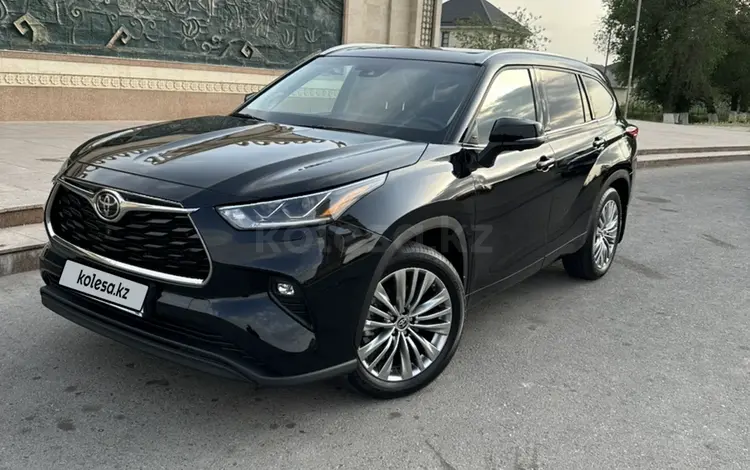 Toyota Highlander 2023 года за 35 000 000 тг. в Алматы