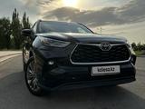 Toyota Highlander 2023 года за 35 000 000 тг. в Алматы – фото 5