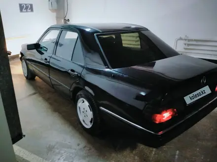 Mercedes-Benz E 300 1988 года за 1 100 000 тг. в Астана – фото 16