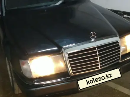 Mercedes-Benz E 300 1988 года за 1 100 000 тг. в Астана – фото 3