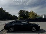 Toyota Camry 2017 года за 11 700 000 тг. в Усть-Каменогорск – фото 4