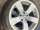 Диски R17 BMW с шинами. за 185 000 тг. в Алматы