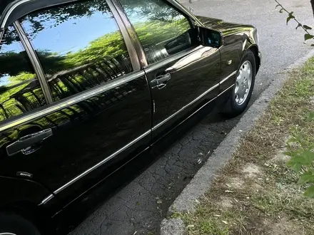 Mercedes-Benz S 320 1998 года за 3 150 000 тг. в Шымкент – фото 19
