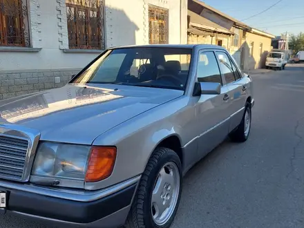 Mercedes-Benz E 230 1992 года за 1 450 000 тг. в Шымкент – фото 2