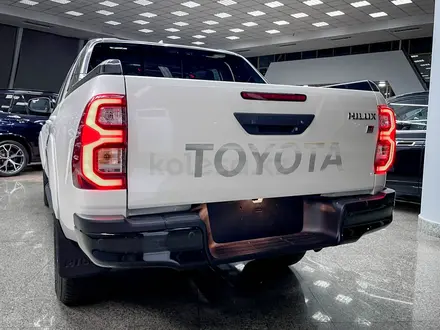 Toyota Hilux 2022 года за 29 000 000 тг. в Алматы – фото 10