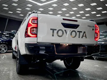 Toyota Hilux 2022 года за 29 000 000 тг. в Алматы – фото 18