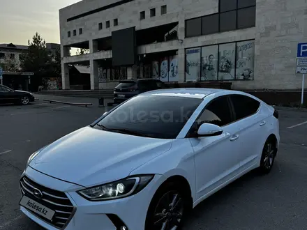 Hyundai Elantra 2018 года за 7 000 000 тг. в Алматы – фото 2