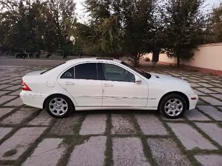 Mercedes-Benz C 320 2005 года за 5 200 000 тг. в Сарыагаш – фото 4