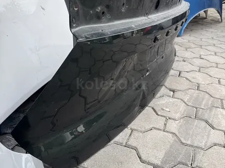 Дверь багажника Geely Atlas за 130 000 тг. в Караганда – фото 3