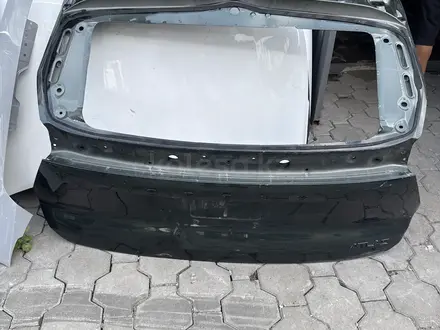 Дверь багажника Geely Atlas за 130 000 тг. в Караганда