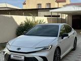 Toyota Camry 2024 года за 18 500 000 тг. в Жанаозен – фото 2