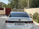 Toyota Camry 2024 года за 18 500 000 тг. в Жанаозен – фото 5