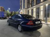 Mercedes-Benz C 200 2002 годаfor2 350 000 тг. в Караганда – фото 5