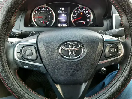 Toyota Camry 2016 года за 10 000 000 тг. в Алматы – фото 28