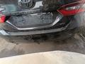 Бампер задний для Toyota Camry 70 SE за 300 000 тг. в Тараз